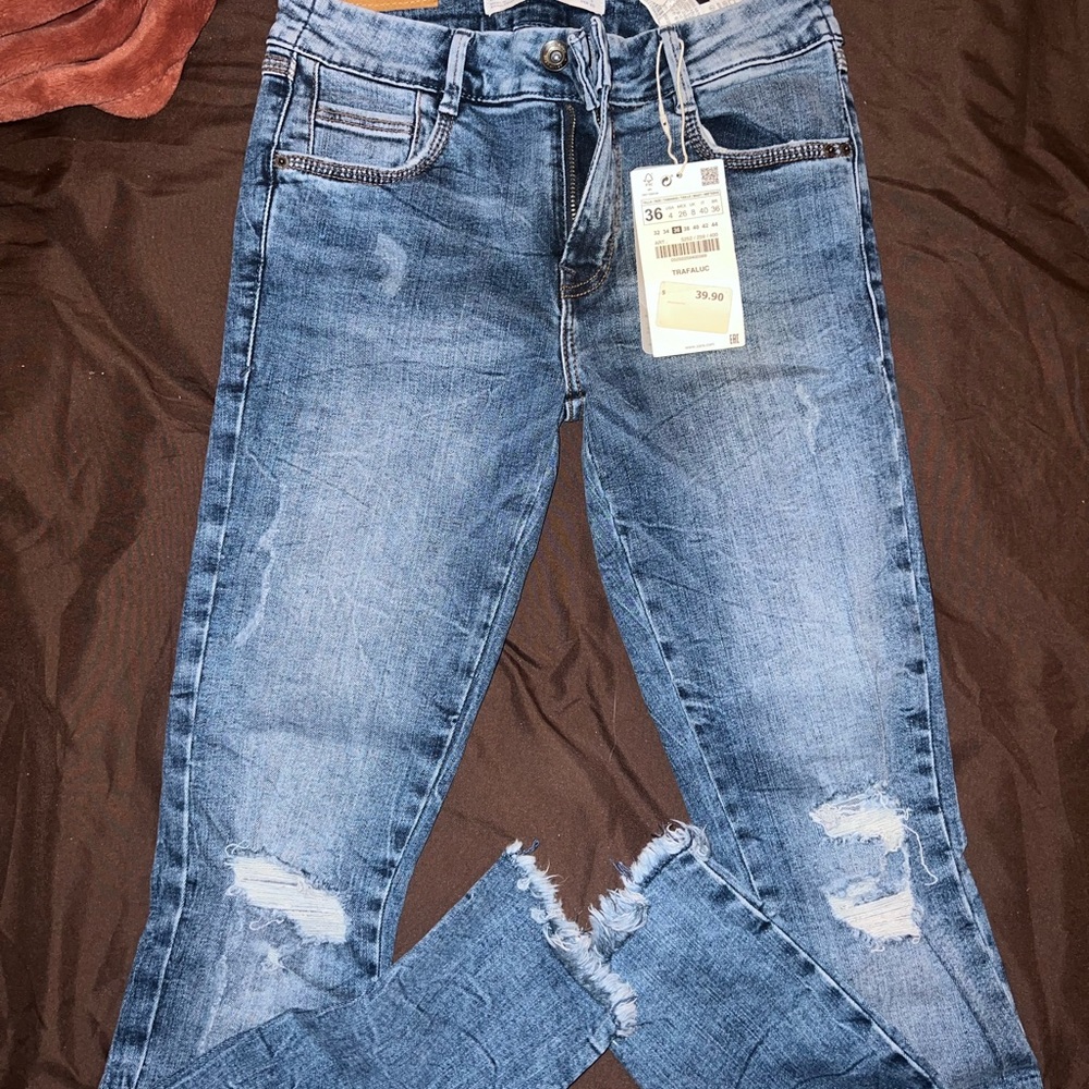 Stylish Blue Distressed Jeans